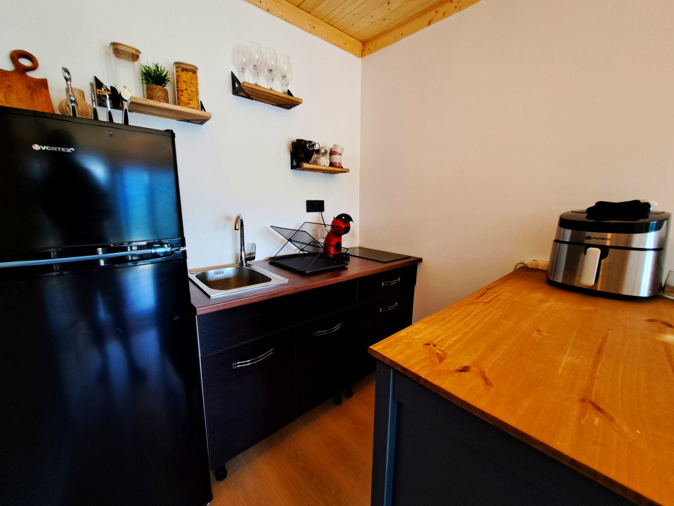 Cabana A-Frame, 4 camere, mobilata si utilata zona SUPERBA, Maguri