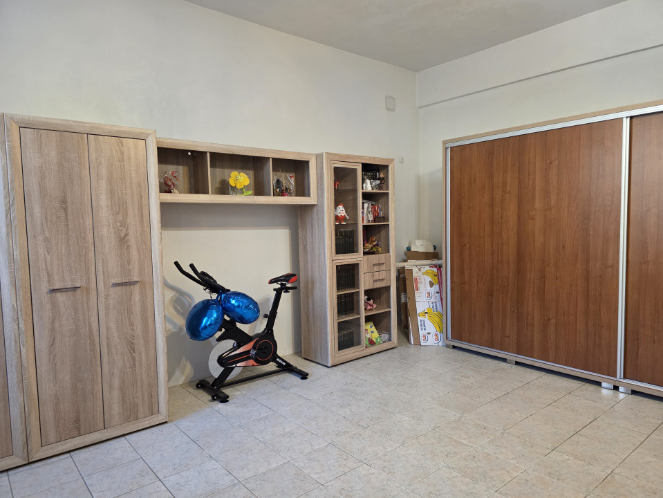 Oportunitate! Casă, 4 camere, curte comună, ultracentral, Bistrița, jud. BN