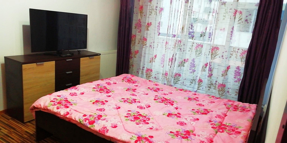 Apartament 3 camere, 71mp + boxa + parcare strada Florilor 207A, Floresti