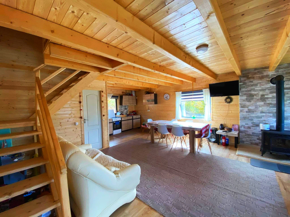 Cabana de vânzare – o oază de liniște în Munții Apuseni – Valea Ierii, jud. Cluj