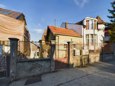 Casă 3 camere, curte comună, Stadion CFR, cart. Gruia, Cluj-Napoca