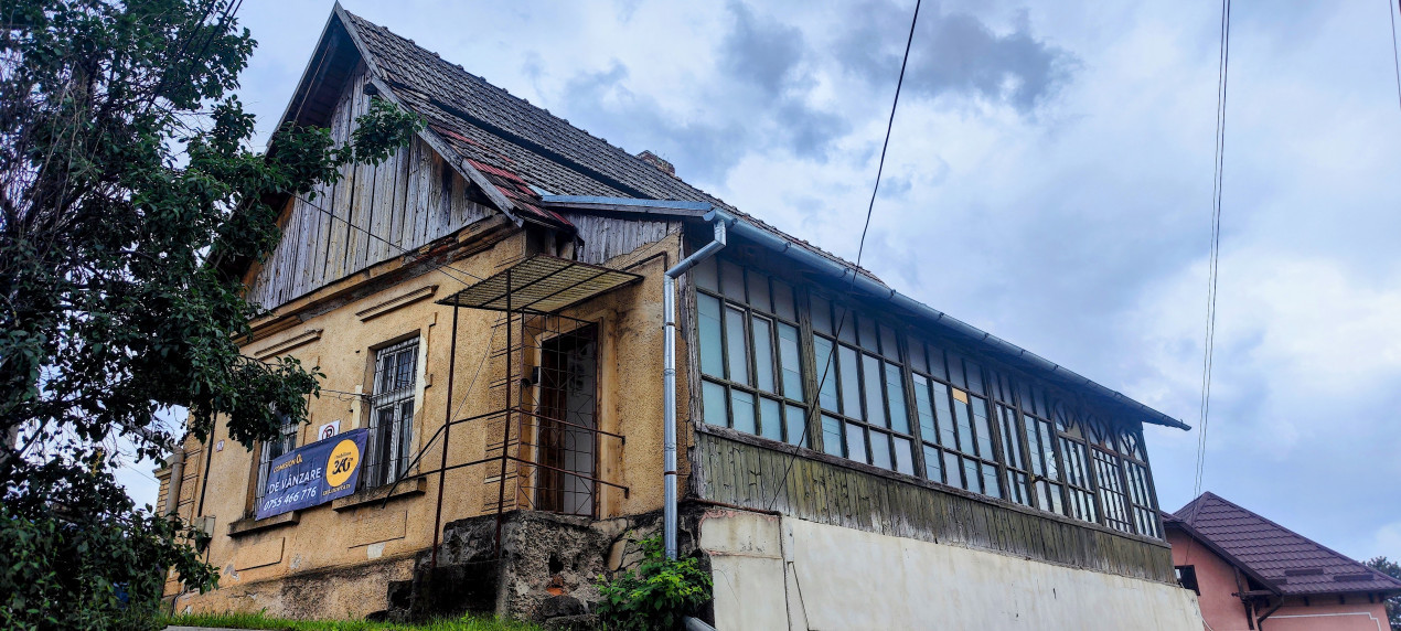 Oportunitate! Ultracentral, casă și teren, mun. Turda, jud. Cluj