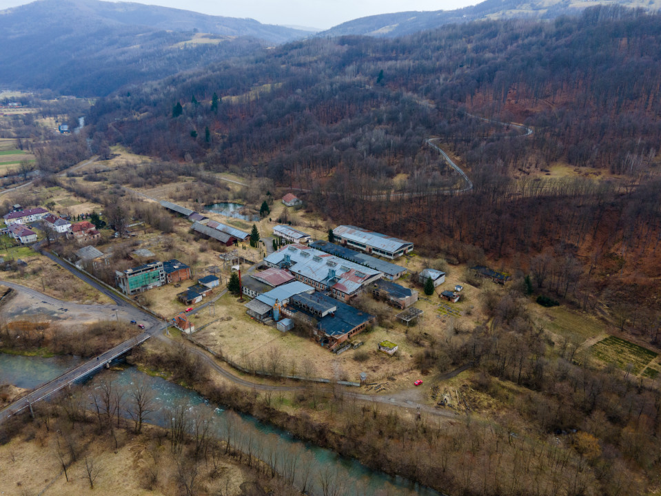 Teren și spații industriale, com. Negreni, sat Bucea, jud. Cluj