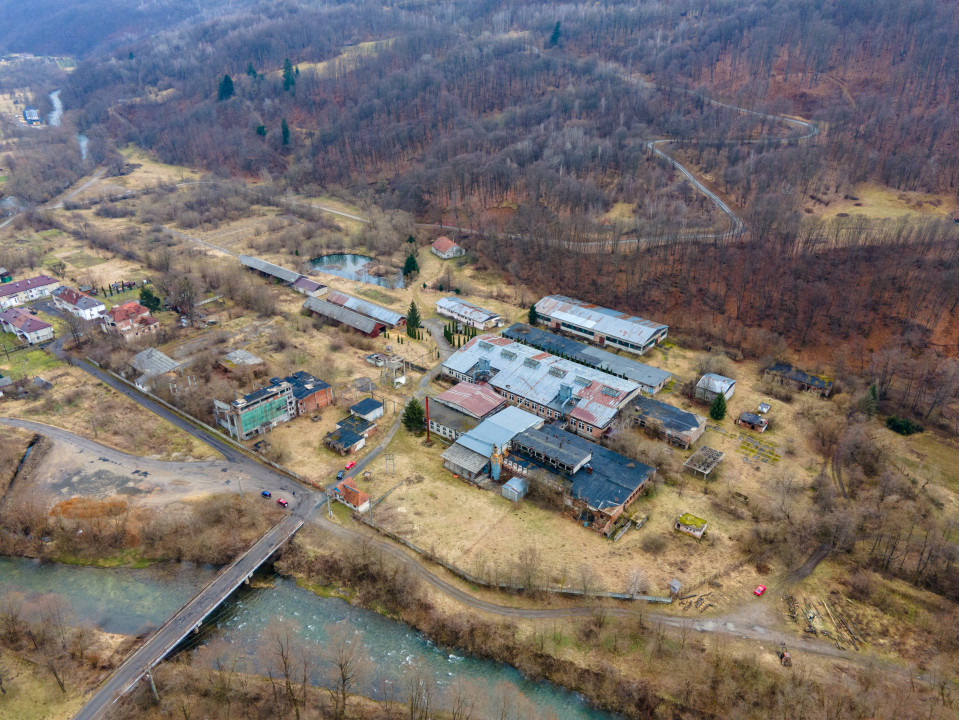 Teren și spații industriale, com. Negreni, sat Bucea, jud. Cluj