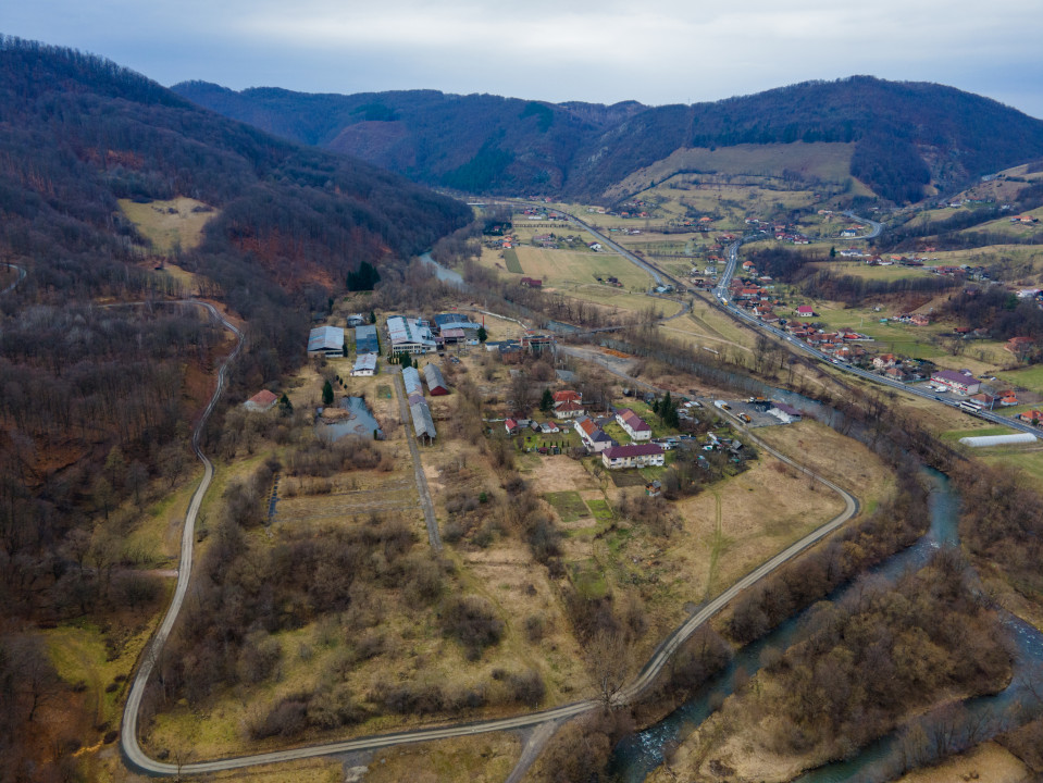 Teren și spații industriale, com. Negreni, sat Bucea, jud. Cluj