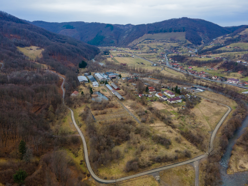 Teren și spații industriale, com. Negreni, sat Bucea, jud. Cluj