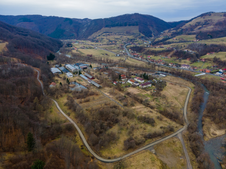 Teren și spații industriale, com. Negreni, sat Bucea, jud. Cluj