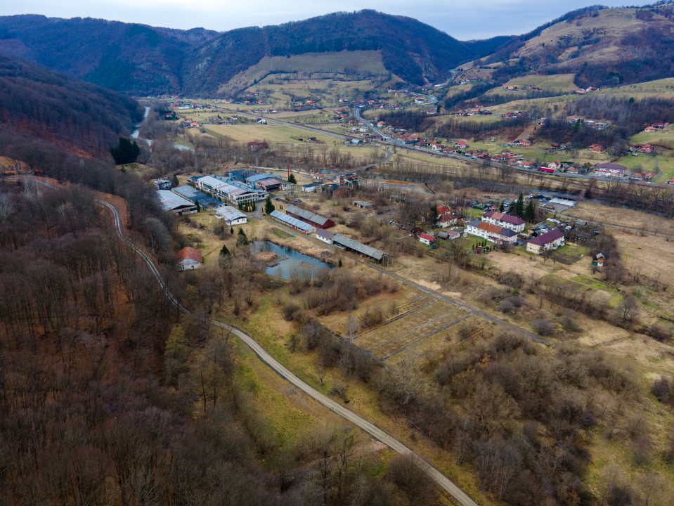 Teren și spații industriale, com. Negreni, sat Bucea, jud. Cluj