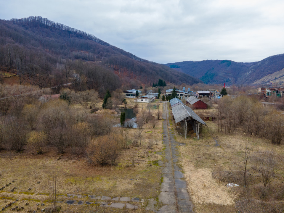 Teren și spații industriale, com. Negreni, sat Bucea, jud. Cluj