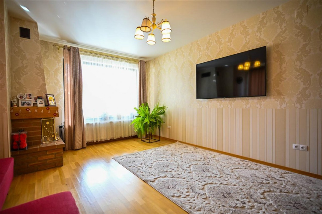 Somptuozitate in stil modern, 2 garaje, 3 terase, totul pe 1.000 mp teren, Central, Sacele, Brasov