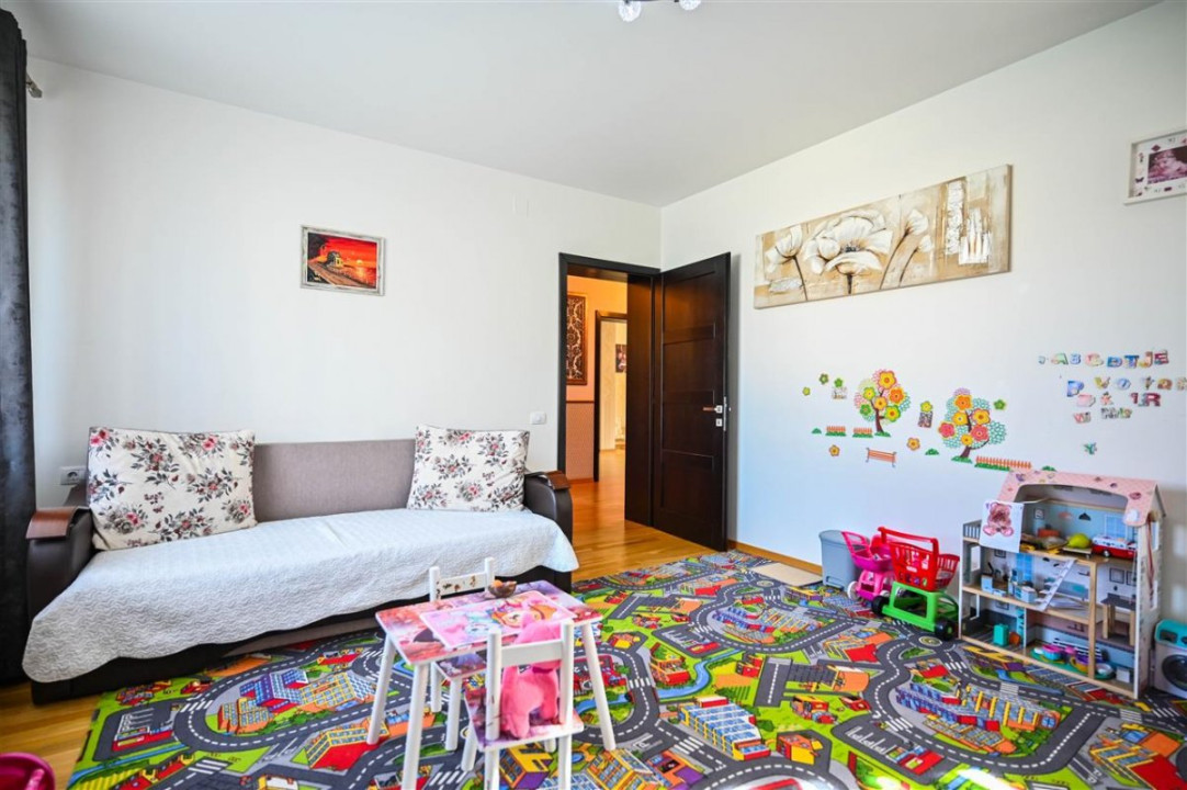 Somptuozitate in stil modern, 2 garaje, 3 terase, totul pe 1.000 mp teren, Central, Sacele, Brasov
