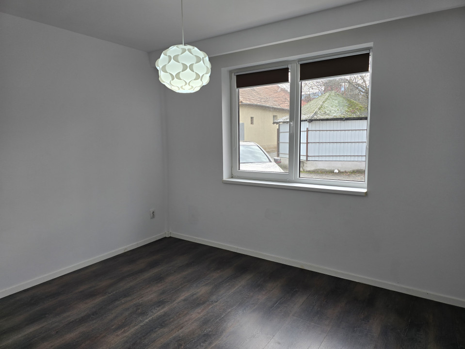 Apartament 5 camere + parcare + grădină, Str. Avram Iancu, Florești, Cluj