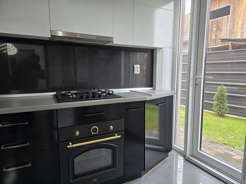 Apartament 5 camere + parcare + grădină, Str. Avram Iancu, Florești, Cluj