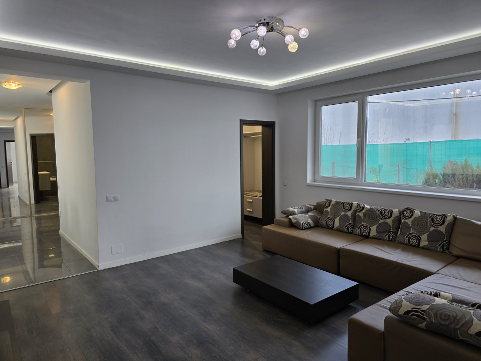 Apartament 5 camere + parcare + grădină, Str. Avram Iancu, Florești, Cluj