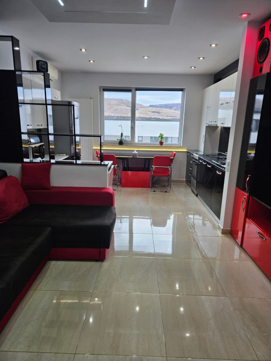 Apartament 3 camere + parcare, str. Somesului, Floresti