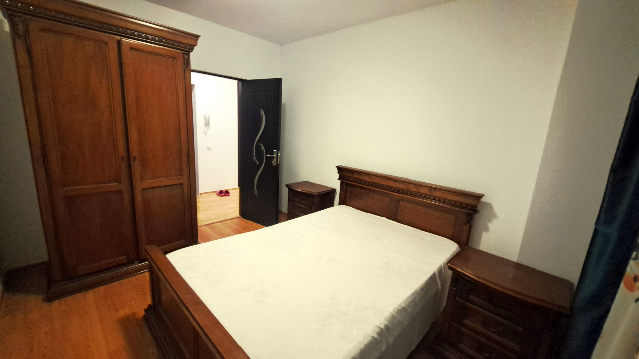 Apartament 3 camere decomandate de inchiriat, strada Florilor Floresti, GARAJ 